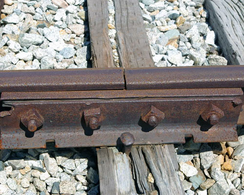 supported rail joint application